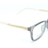 Vista lateral del aro oftálmico Karyny AC gris transparente rectangular redondeado medida 52 16 142