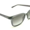 Lentes de sol Guess grises en perspectiva derecha